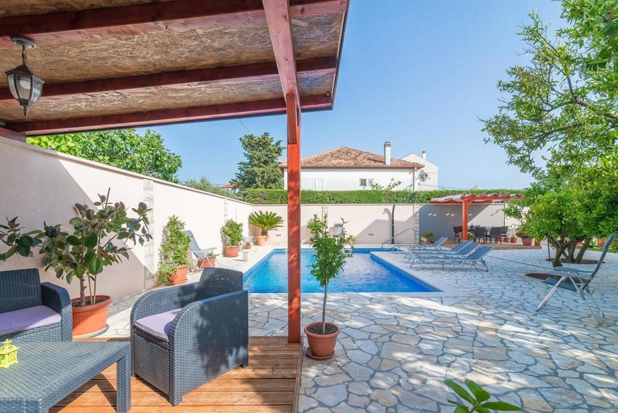 Odesa With Shared Pool Zadar