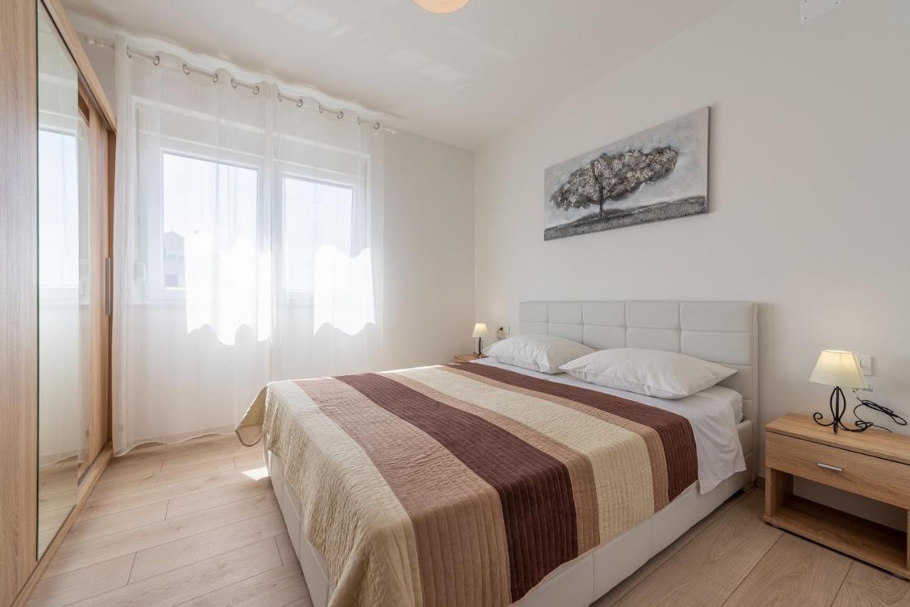 Odesa With Shared Pool Apartment Zadar
