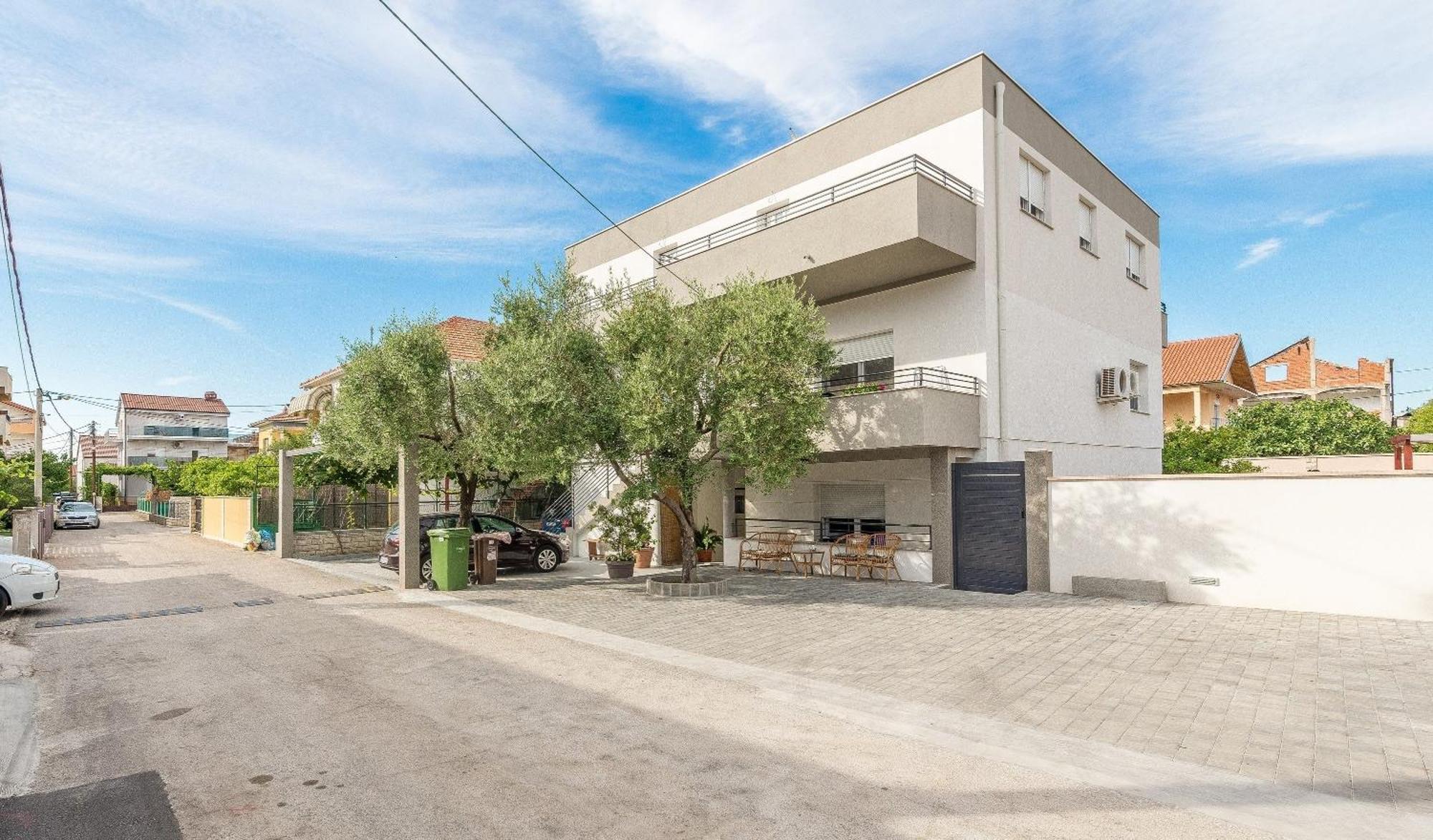 Apartment Odesa With Shared Pool