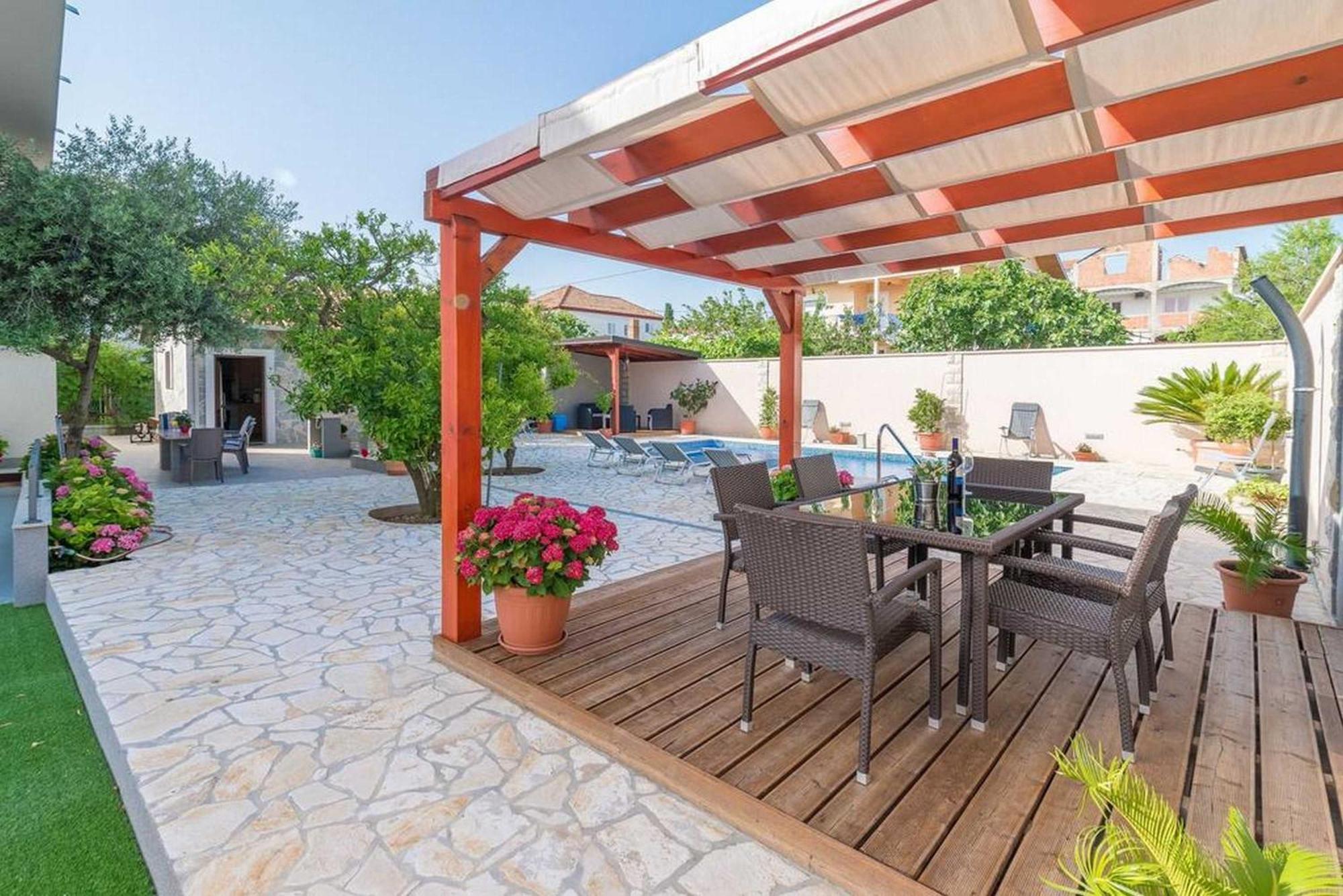 Odesa With Shared Pool Zadar