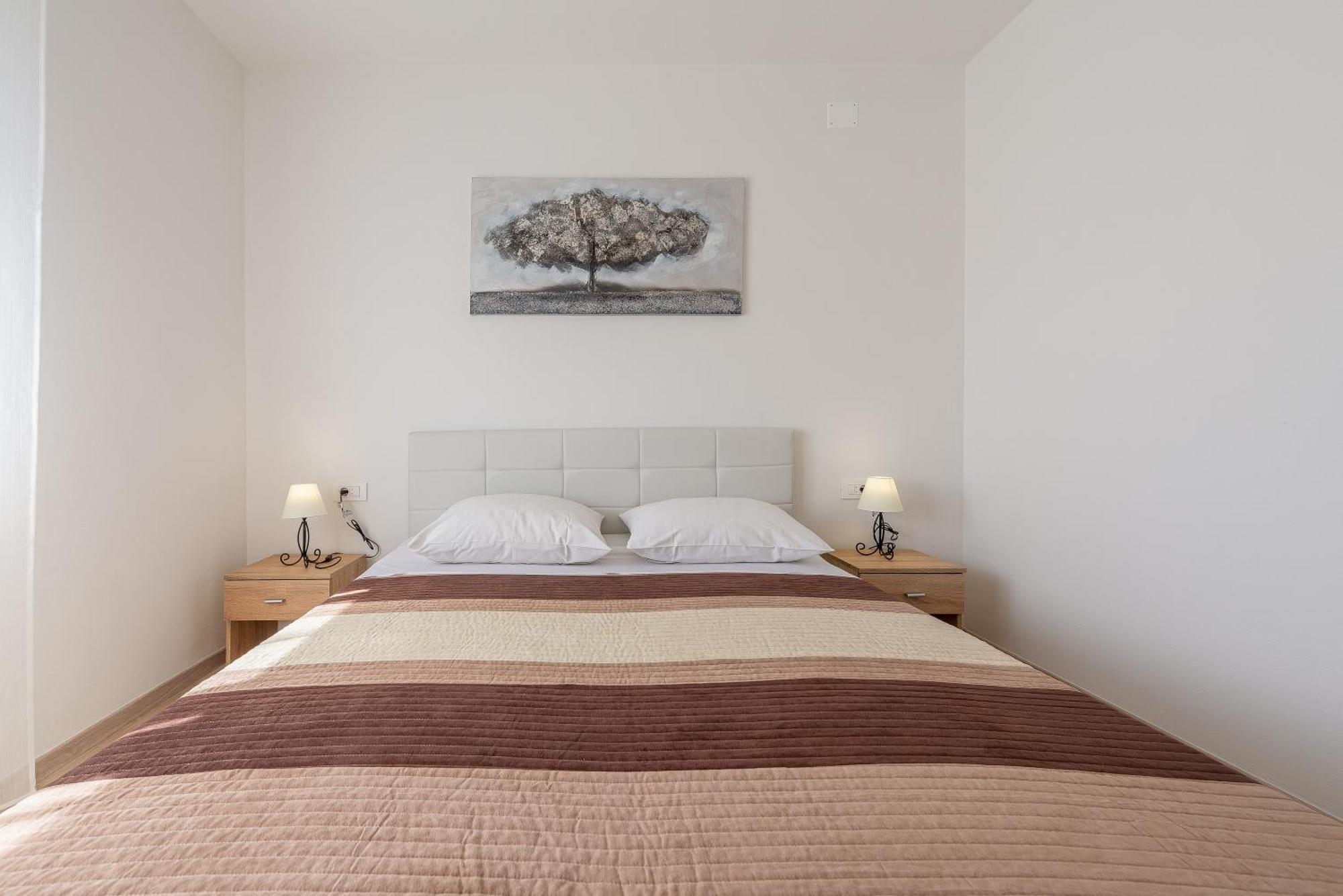 Odesa With Shared Pool Apartment